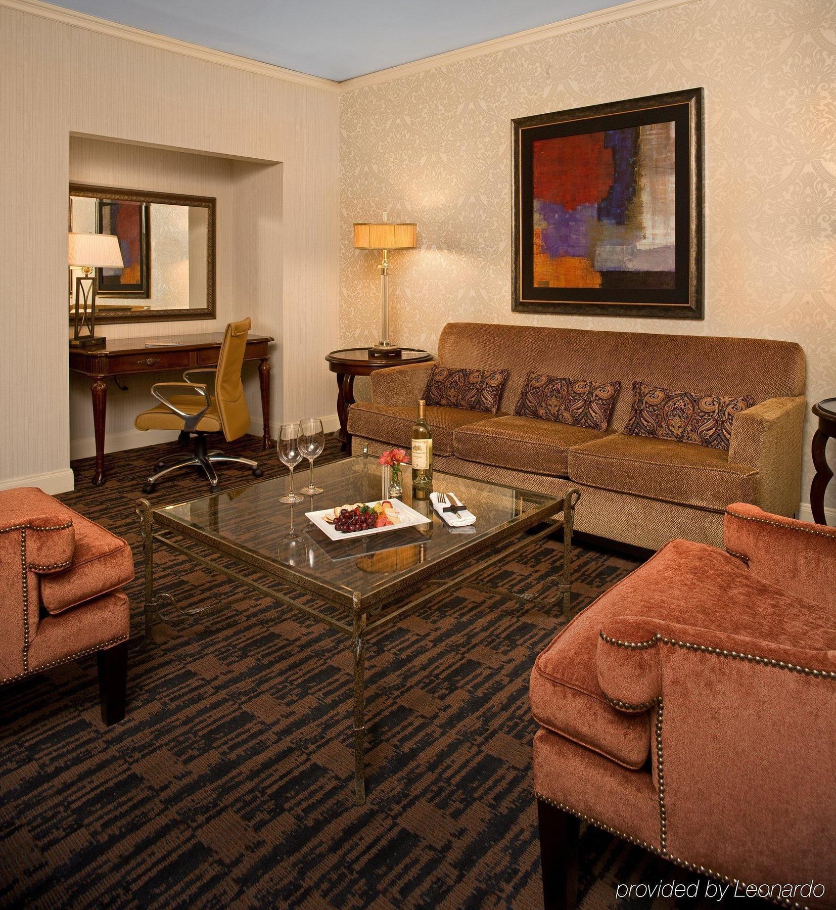 Hotel The Whitehall